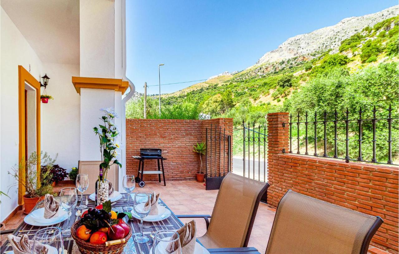 Awesome home in Benaojn with 3 Bedrooms, WiFi&Outdoor swimming pool Benaoján Buitenkant foto